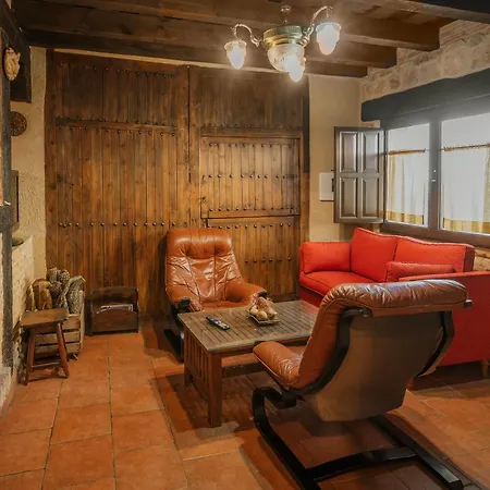 Country house La Casa De Pollos Turrubuelo