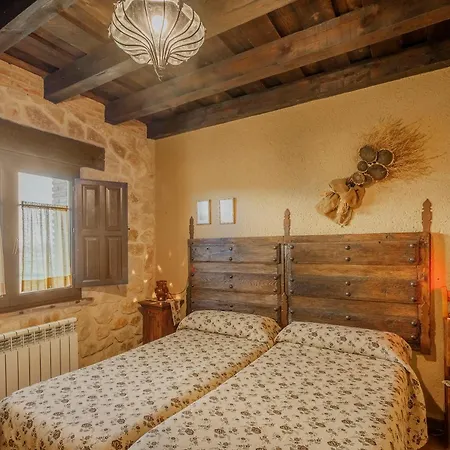 La Casa De Pollos Country house *