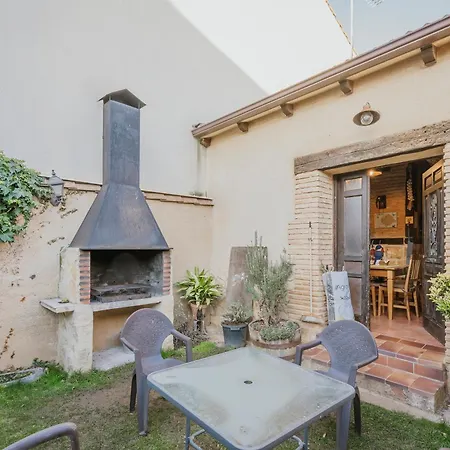 Country house La Casa De Pollos Turrubuelo